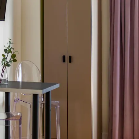 Апартаменты Cracow Heart - 19th-century Tenement House Of Stanislaw Wyspianski Краков